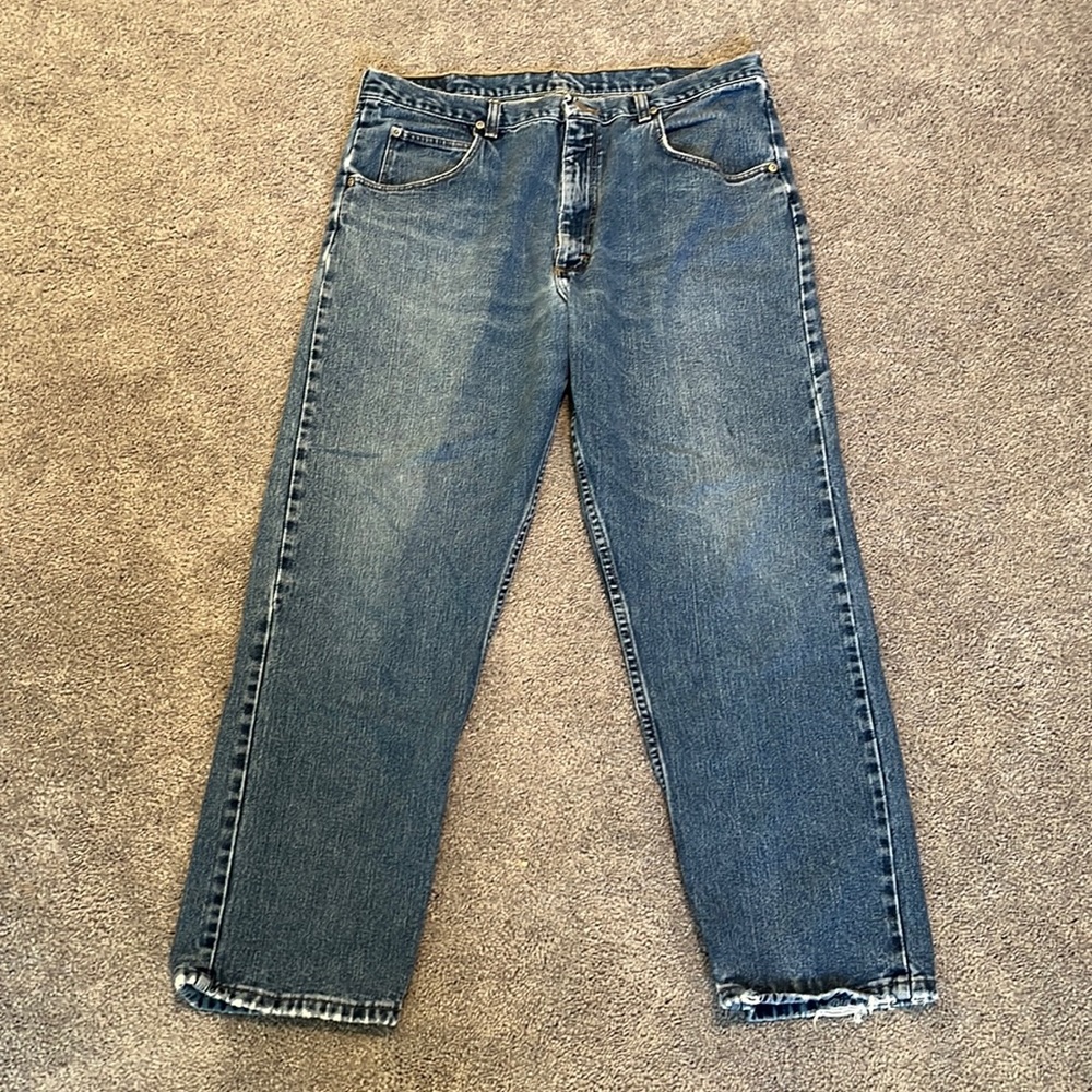 Wrangler silver edition distressed jeans size 36 x 28”